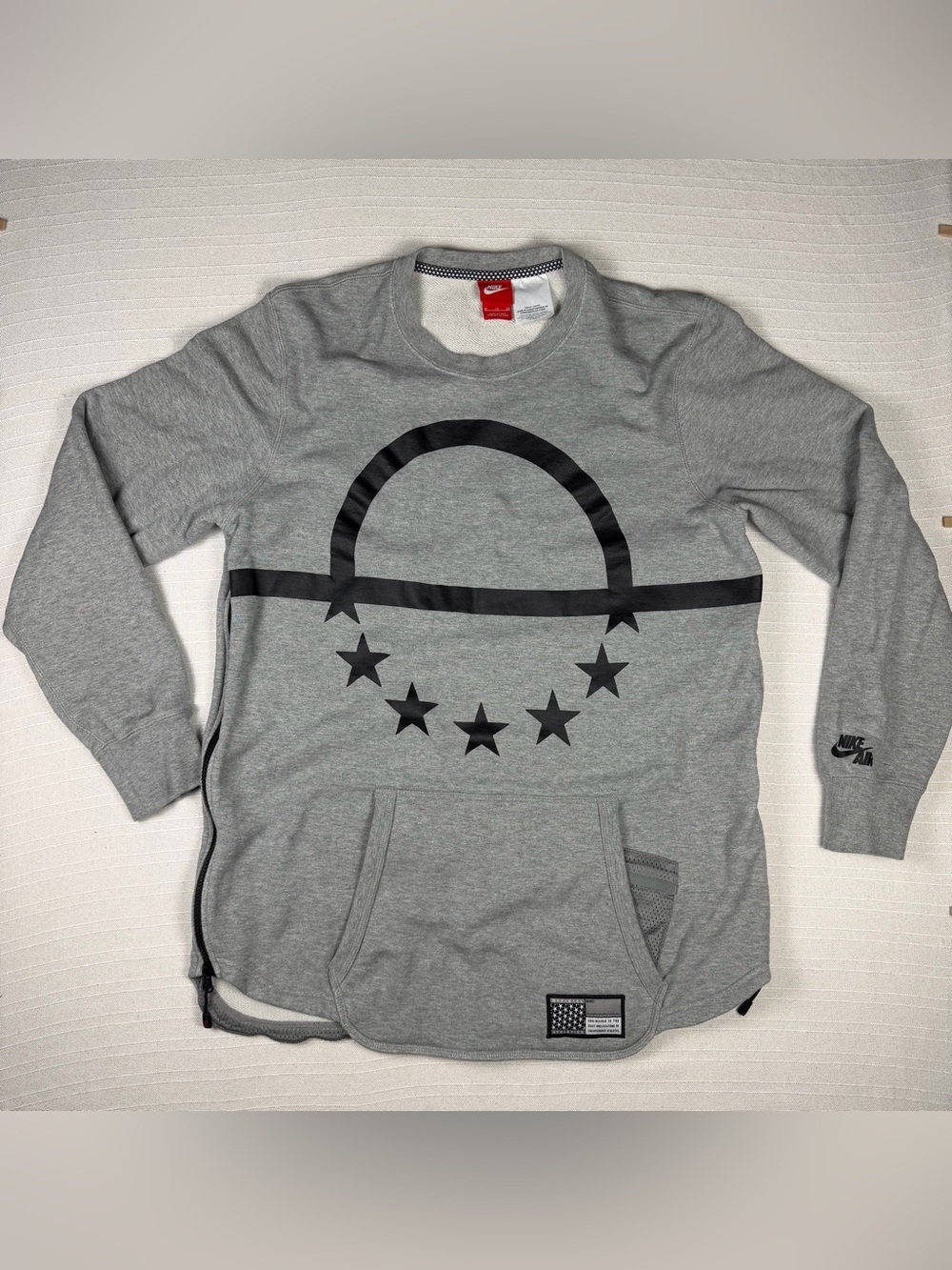Nike Air Pivot V3 Crew Sweatshirt Gray Stars Size Men’s XL